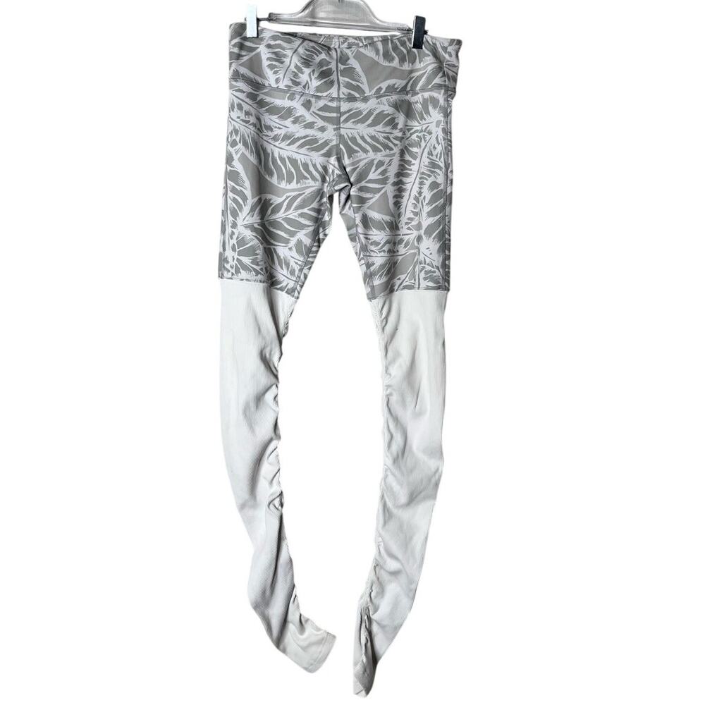 Alo Yoga High-Waist Goddess Leggings Grey White Tropical Leaf Print Medium